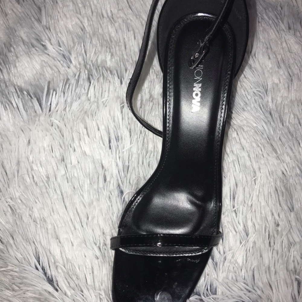 Fashion Nova Block Heels - Picture 6 of 7